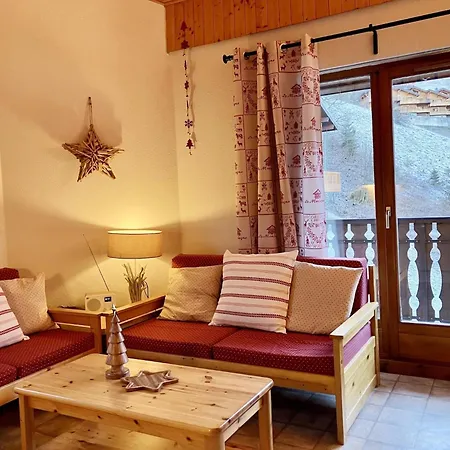 Appartement With 2 And Balcony Châtel