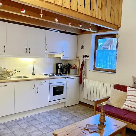 With 2 And Balcony Appartement *