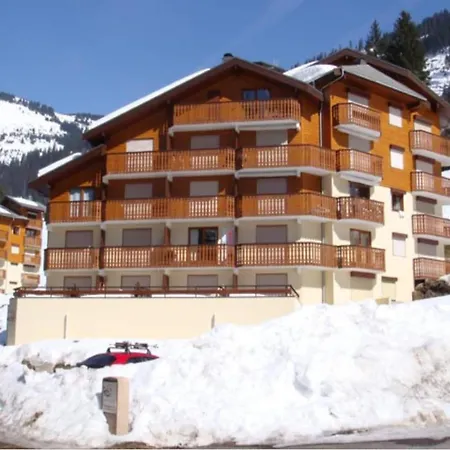 Appartement With 2 And Balcony Châtel