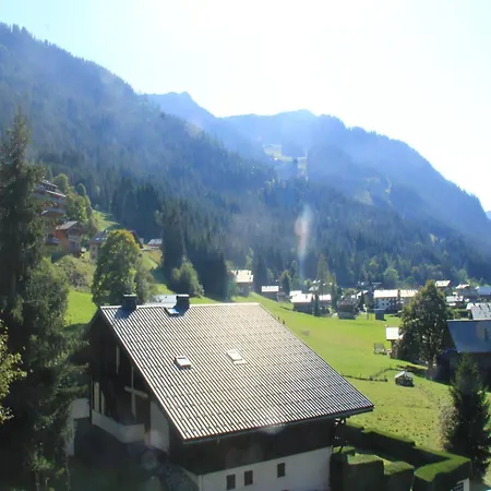 With 2 And Balcony * Châtel