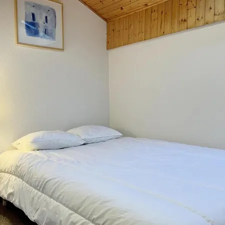 Appartement With 2 And Balcony Châtel